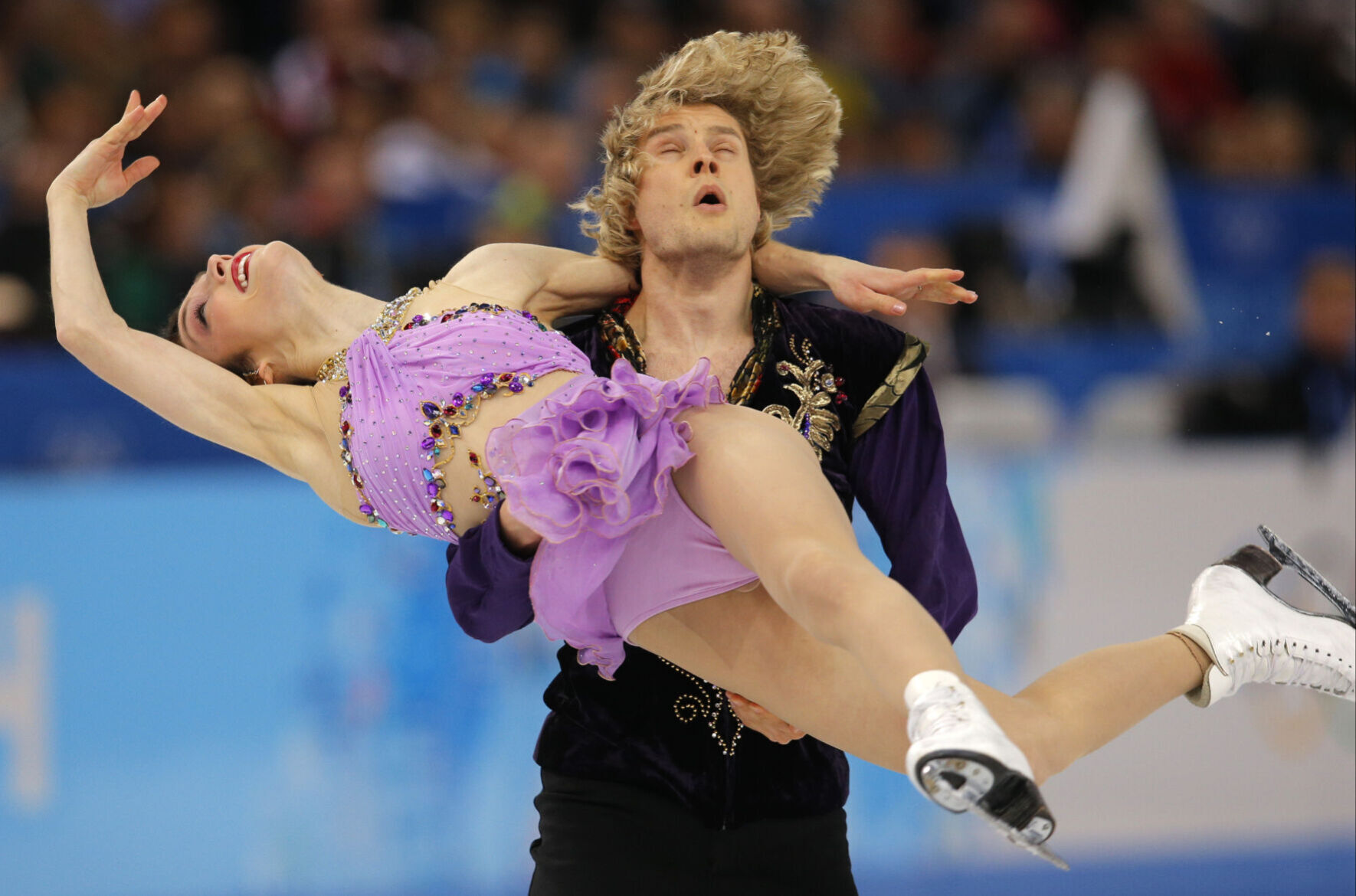 2014: Meryl Davis and Charlie White win the gold medal in ice dance, first for US